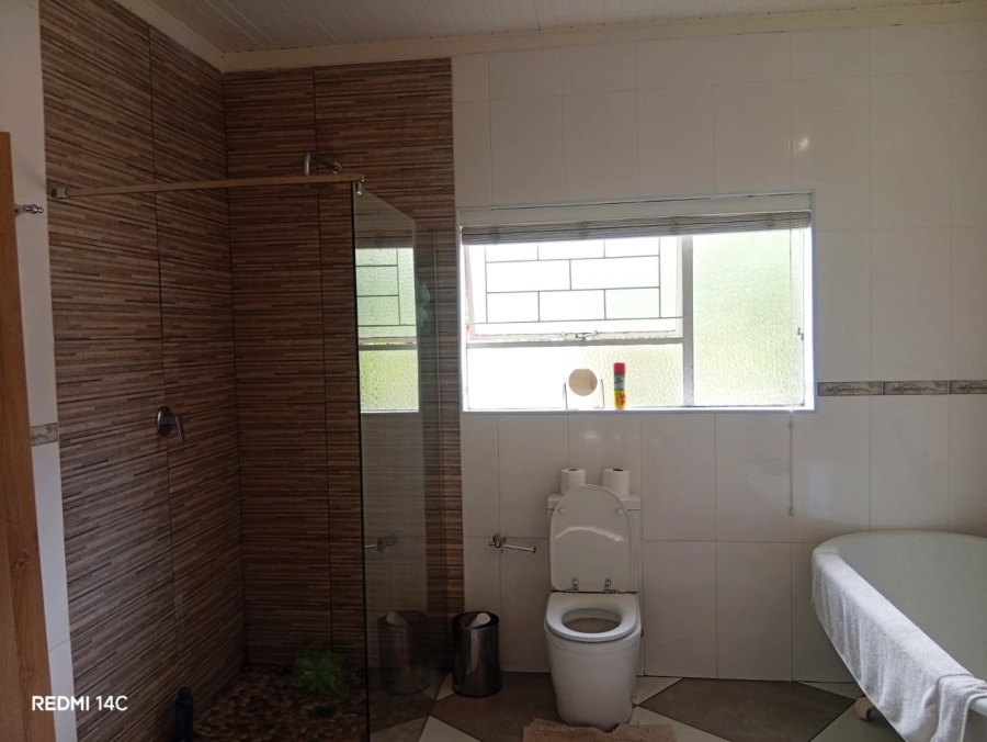 5 Bedroom Property for Sale in Universitas Ridge Free State